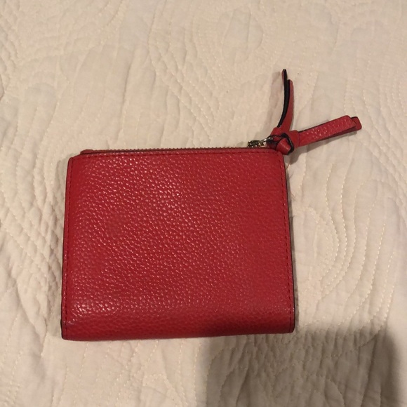 Kate spade New York red pebbles leather L zip bifold wallet - Picture 3 of 7